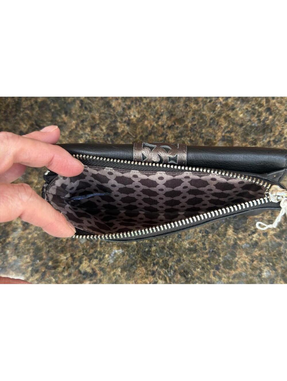 Vtg Y2K Brighton Black Leather Wallet BiFold Silver Accent Embossed Card Holder - Picture 4 of 4